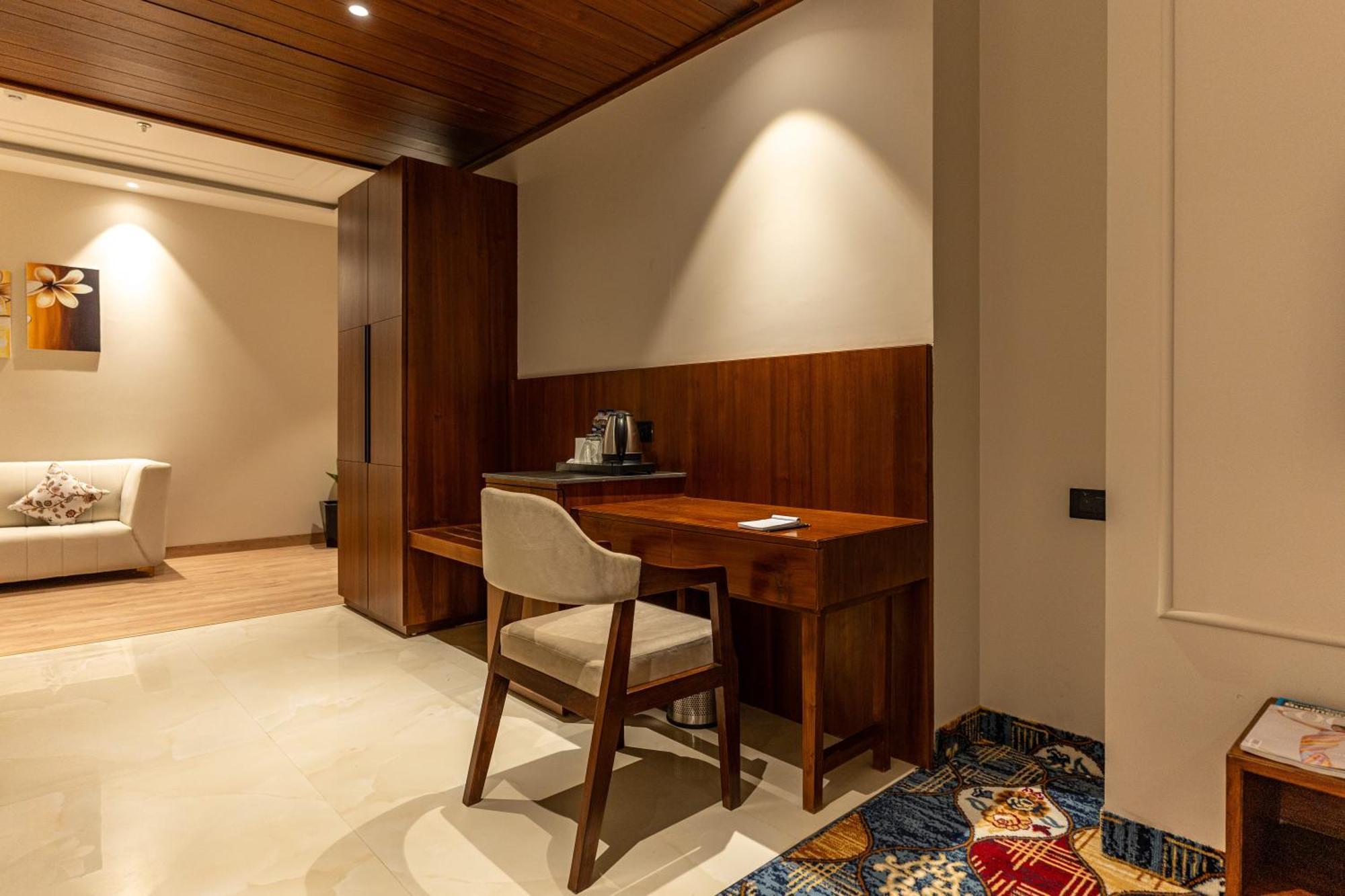 City Klyde Inn Amritsar Buitenkant foto