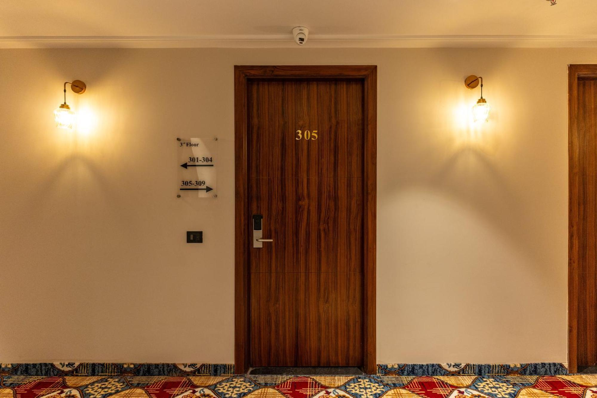City Klyde Inn Amritsar Buitenkant foto